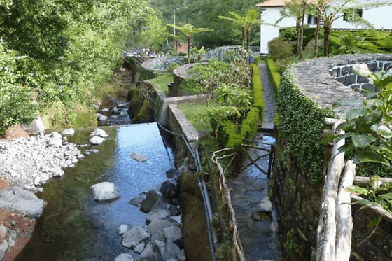 Caminhada pela Levada de Rabaçal para 1 adulto e 1 criança em Ilha Tours em Funchal (Madeira)