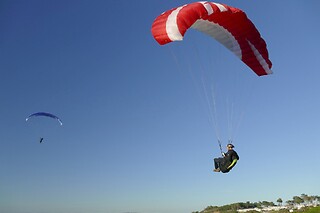 Voo de parapente bilugar com campeão nacional | Para 1 adulto | S. Martinho do Porto ou Nazaré