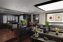 Holiday Suites Arnis Street
