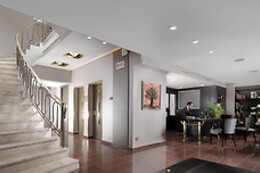 Holiday Suites Arnis Street