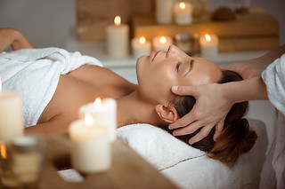 Massagem facial e ritual de chá para 1 em Unique Estética Évora (Évora)